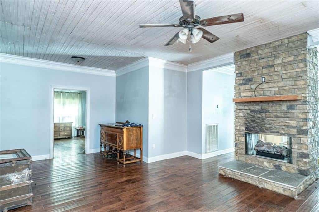Listing photo 6
