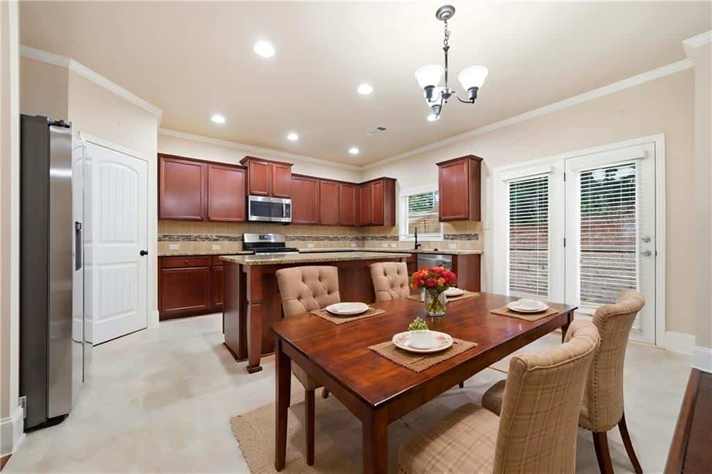 Listing photo 6