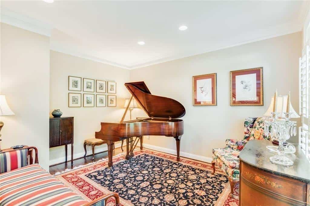Listing photo 6