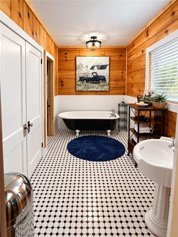 Listing photo 6