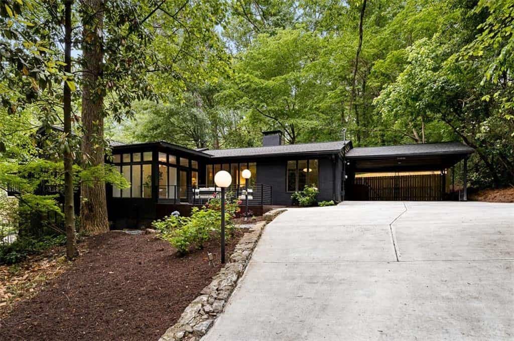 922 Barton Woods Road NE, Atlanta, GA 30307