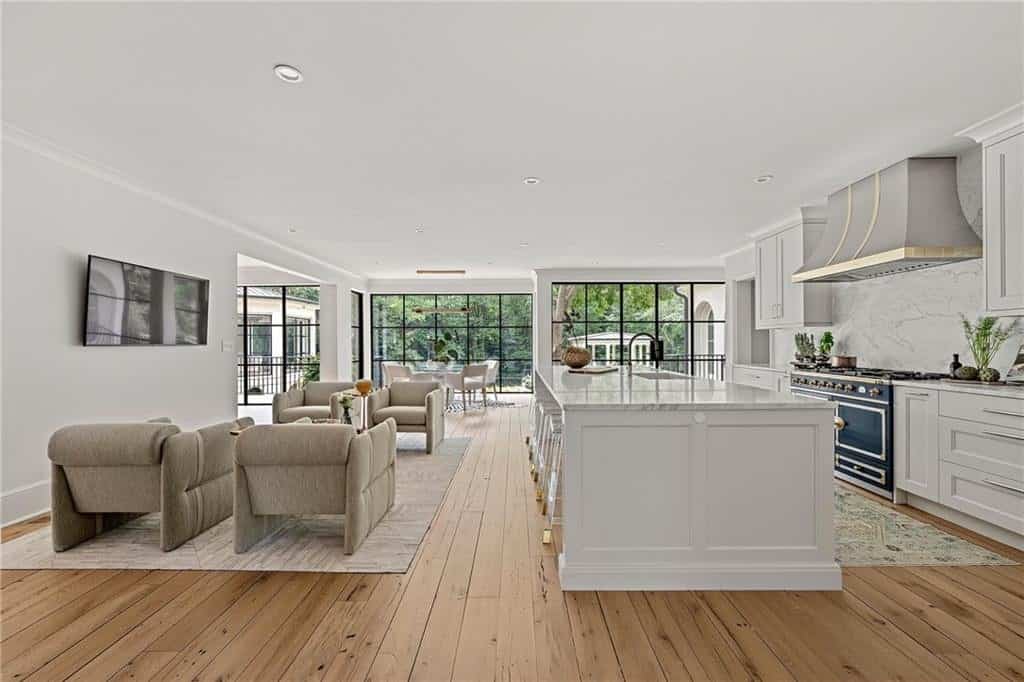 Listing photo 6
