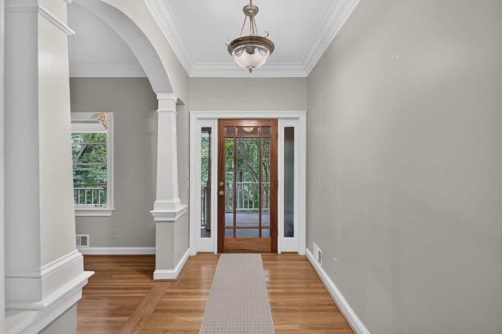 Listing photo 6
