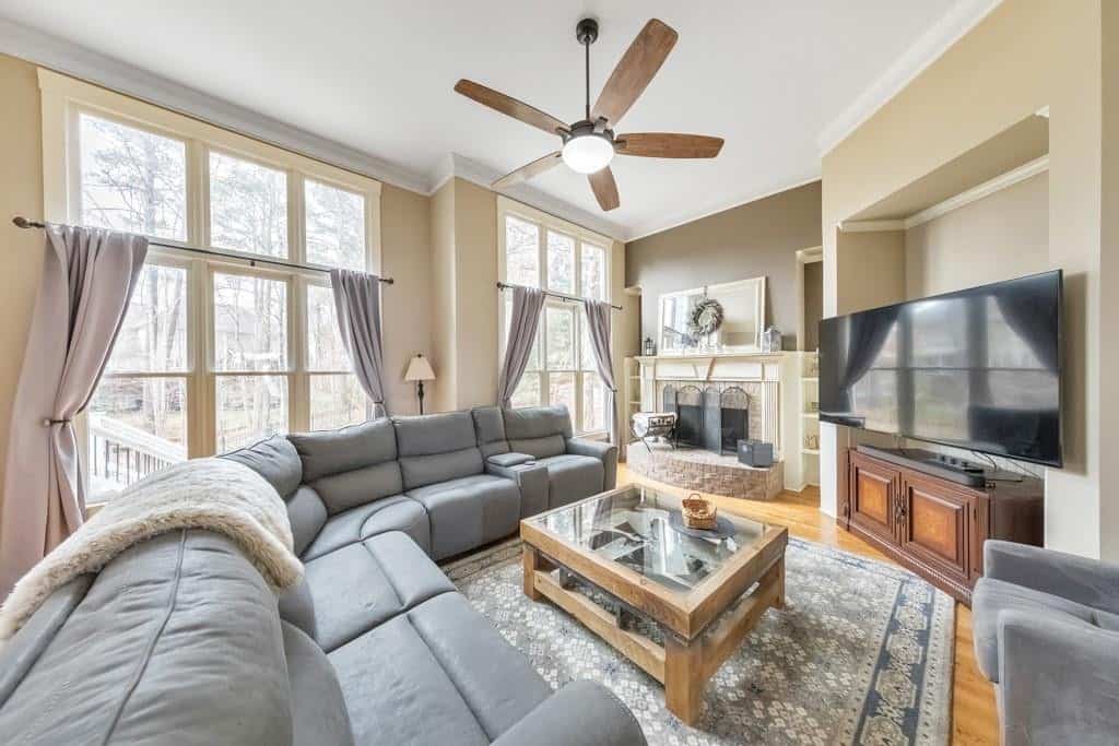 Listing photo 6