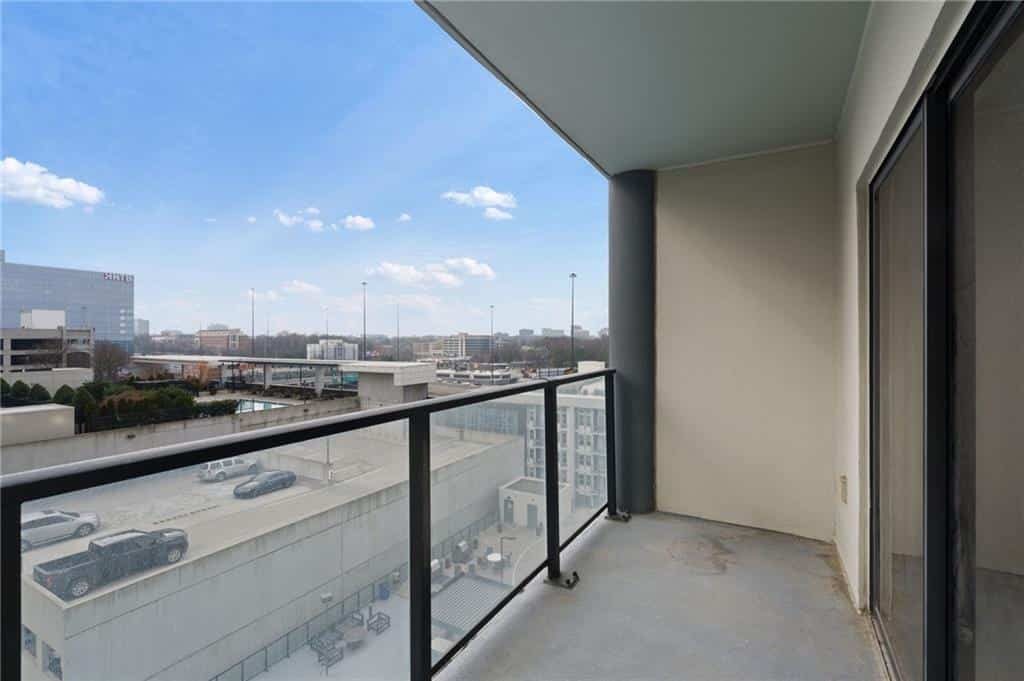 Listing photo 6