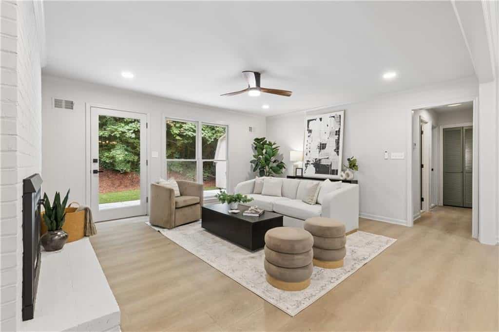 Listing photo 6