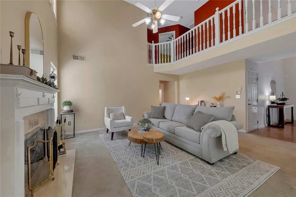 Listing photo 6