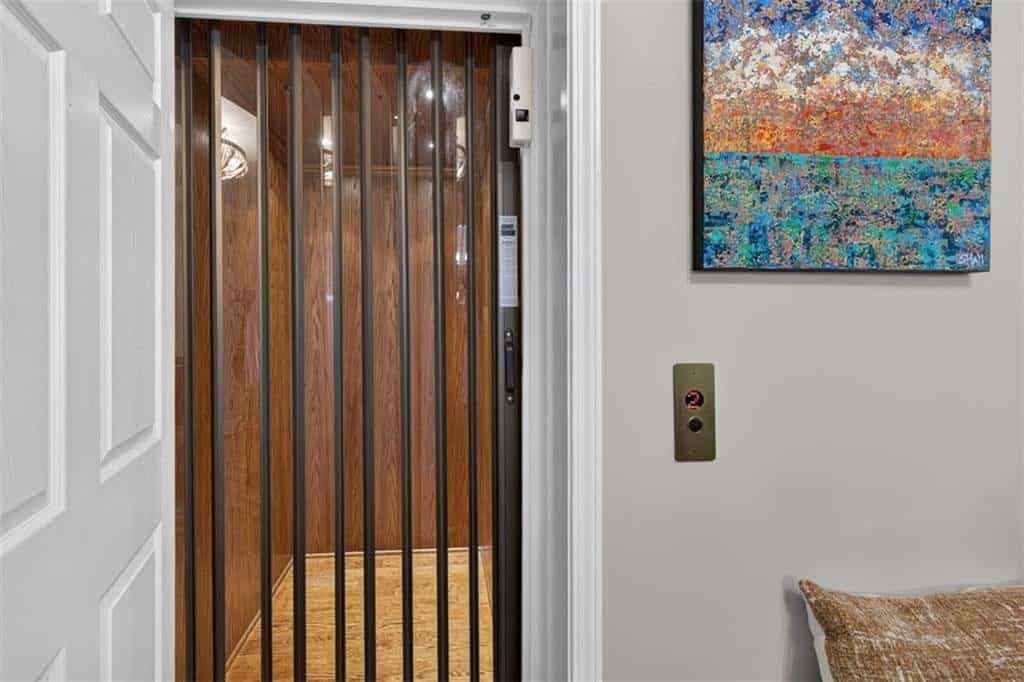 Listing photo 6