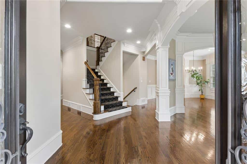 Listing photo 6