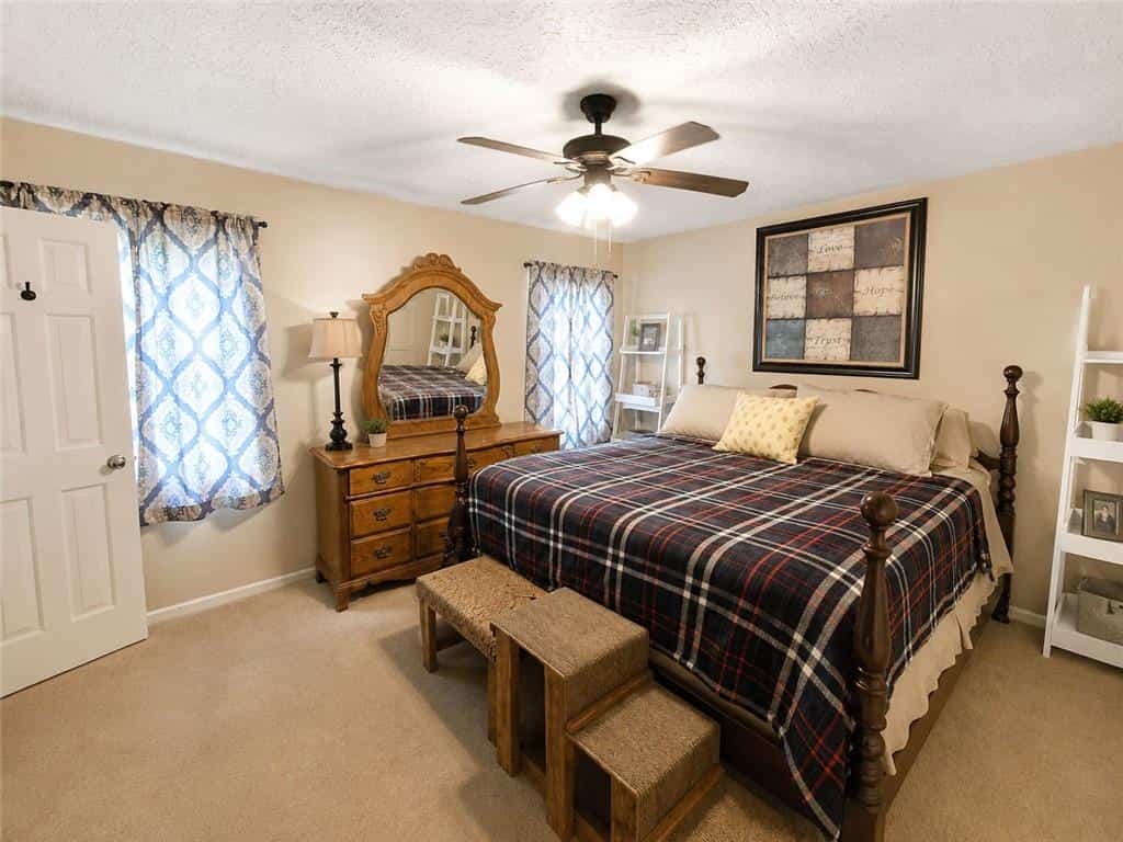 Listing photo 6