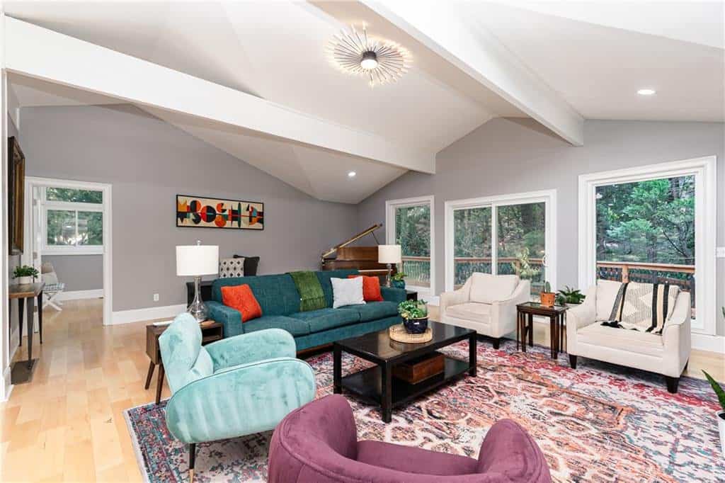 Listing photo 6