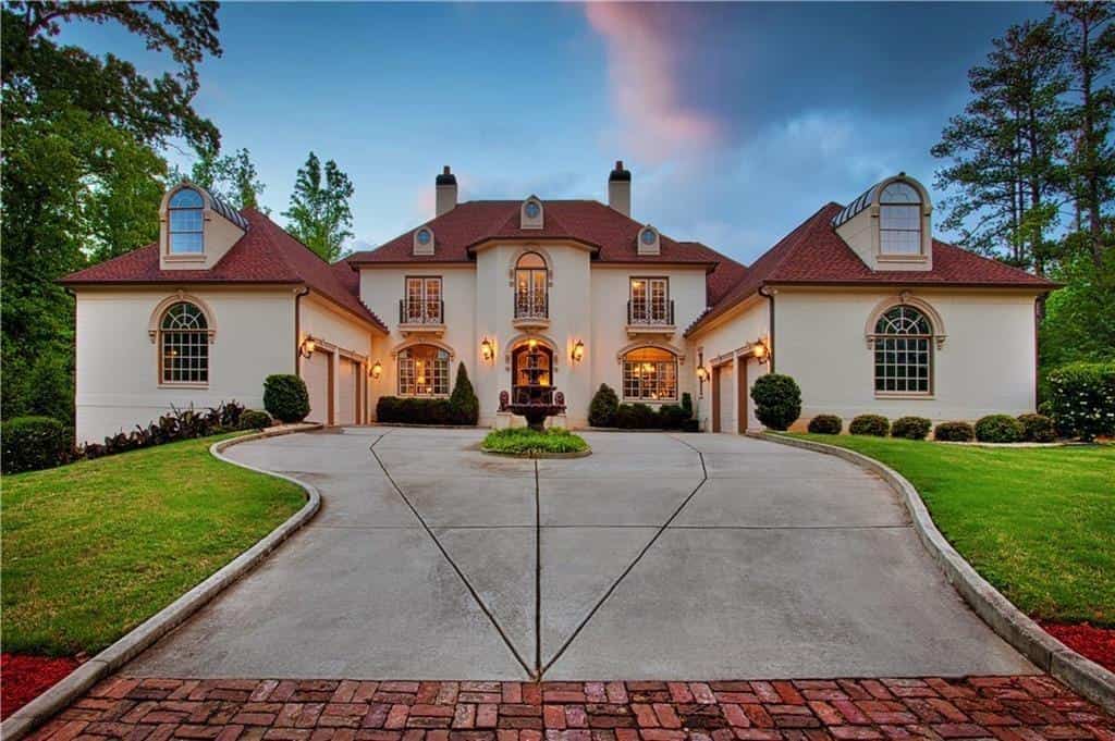 Listing photo 2