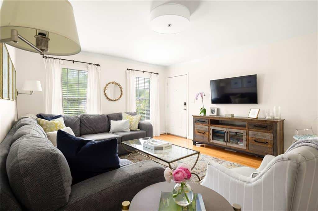 1101 Collier Road NW R4 #R4, Atlanta, GA 30318