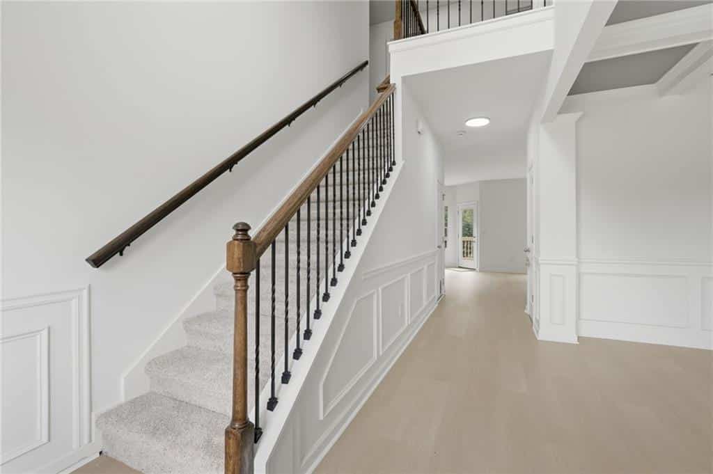Listing photo 6