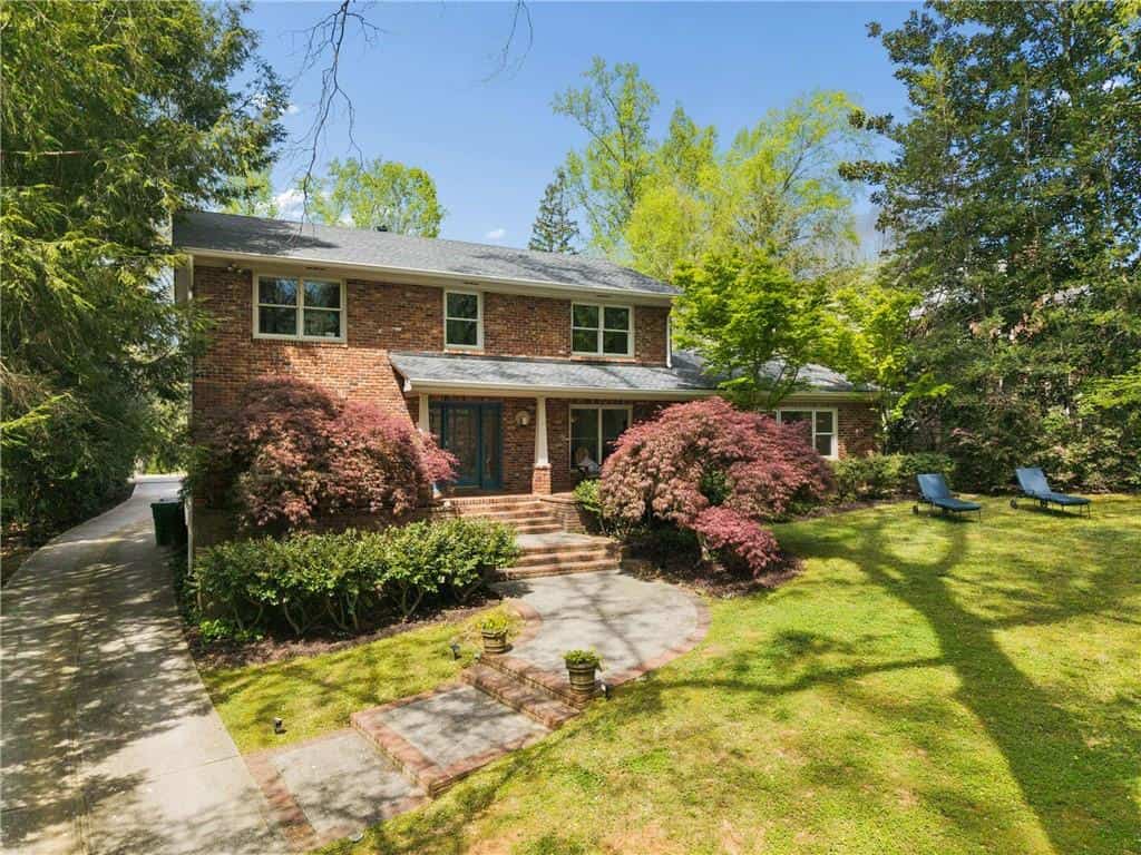 Listing photo 4