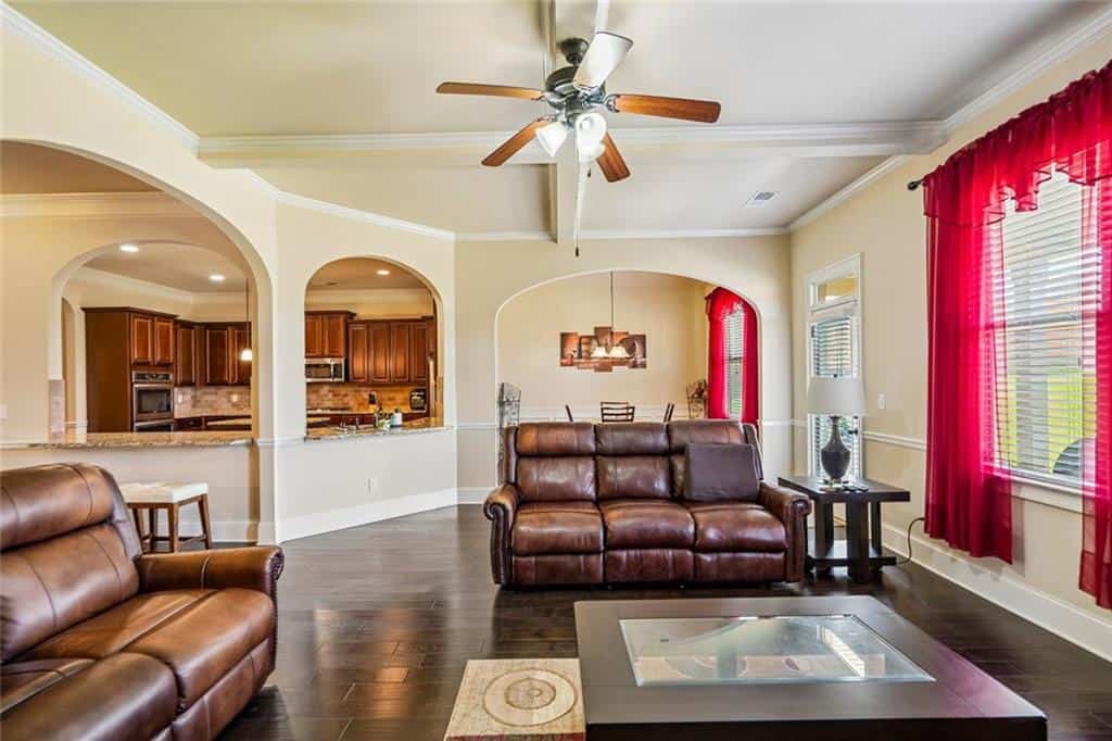 Listing photo 6