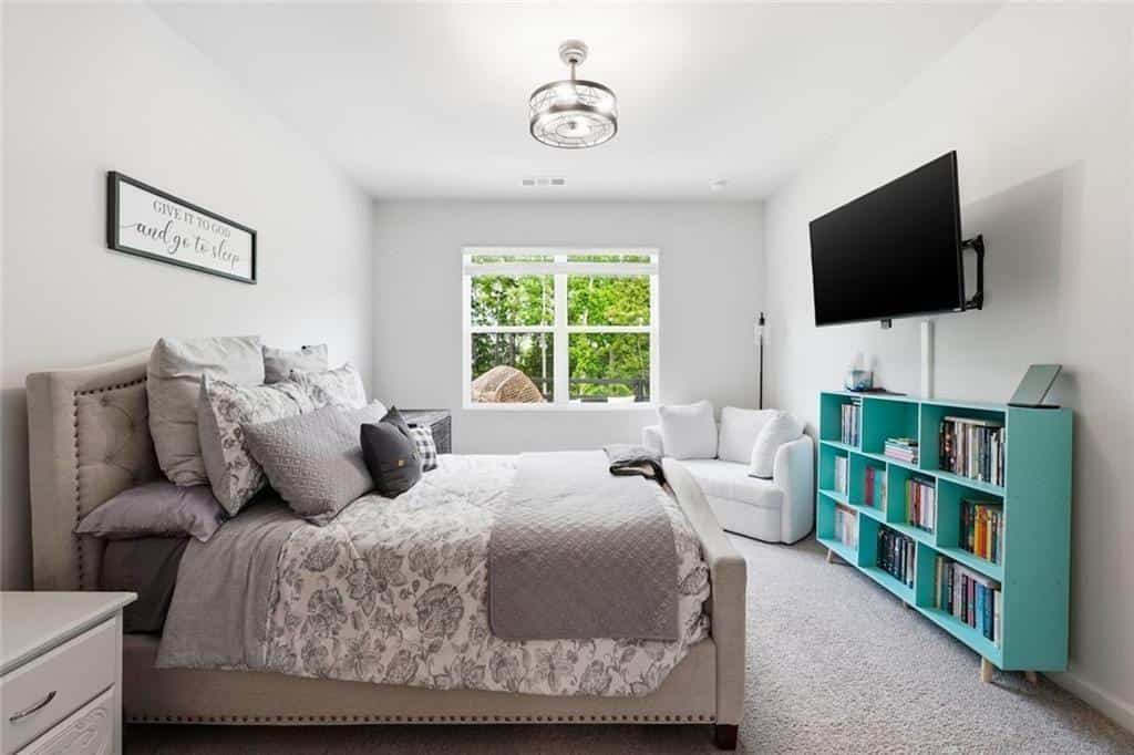 Listing photo 6