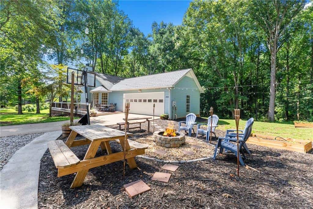 4945 Mccoy Circle, Cumming, GA 30040