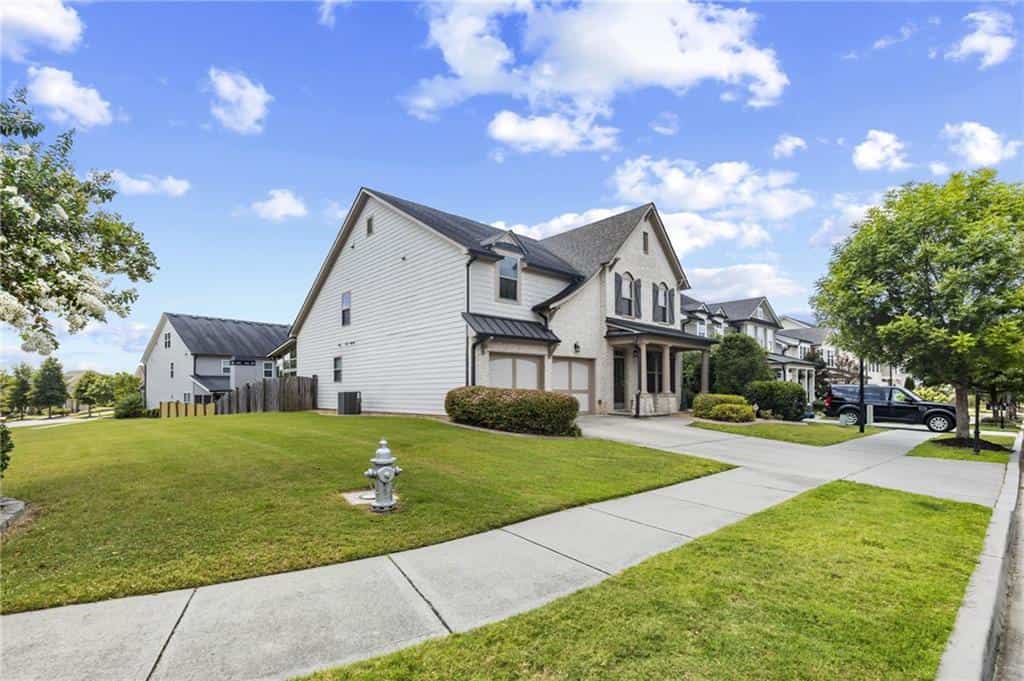 Listing photo 6