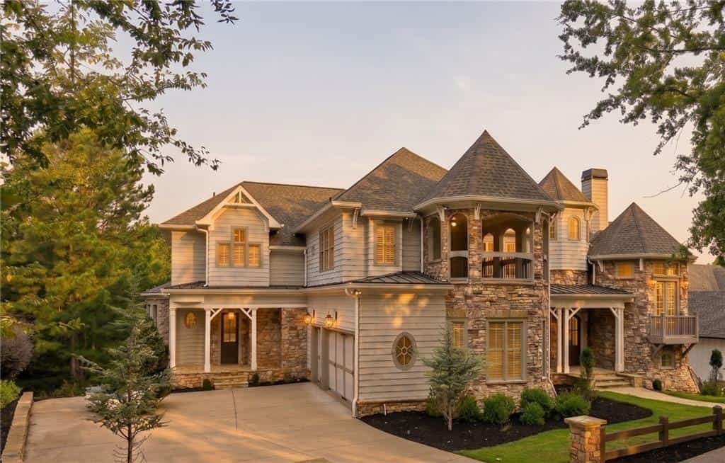 6756 Hedge Row Lane, Gainesville, GA 30506
