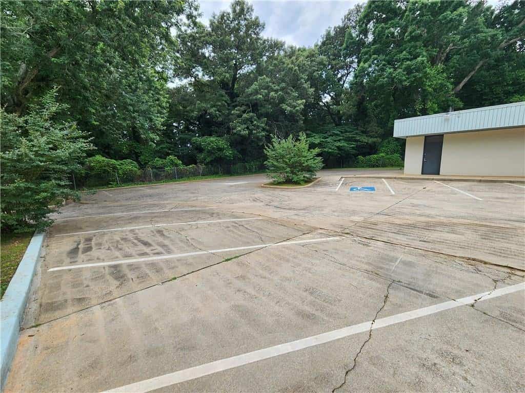 Listing photo 6