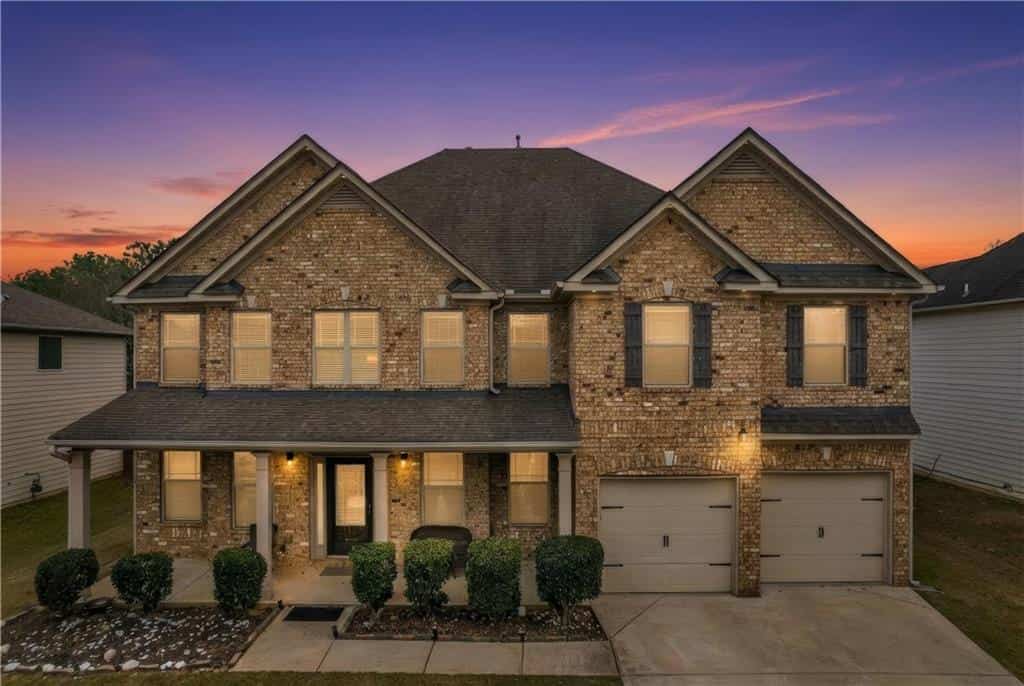 1293 Heartwood Avenue, Mcdonough, GA 30253