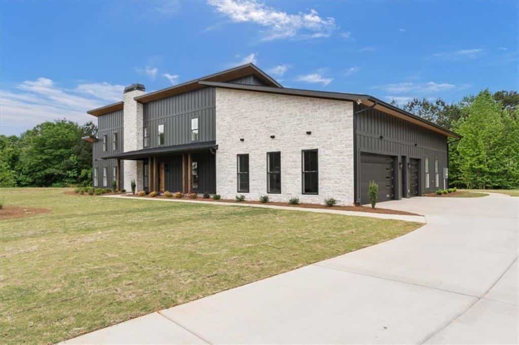 Listing photo 6
