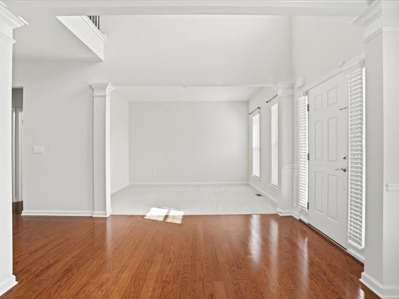 Listing photo 6