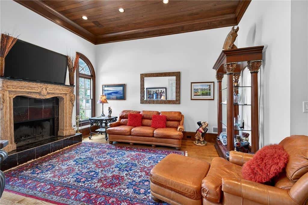 Listing photo 6