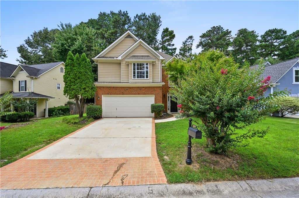 Listing photo 3