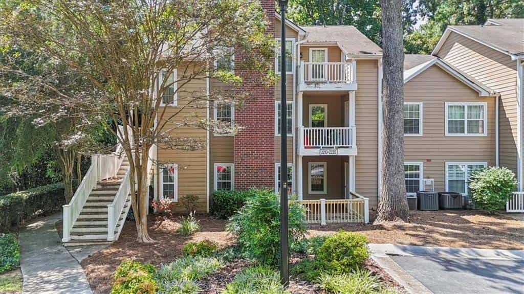 2210 River Heights Court SE, Marietta, GA 30067