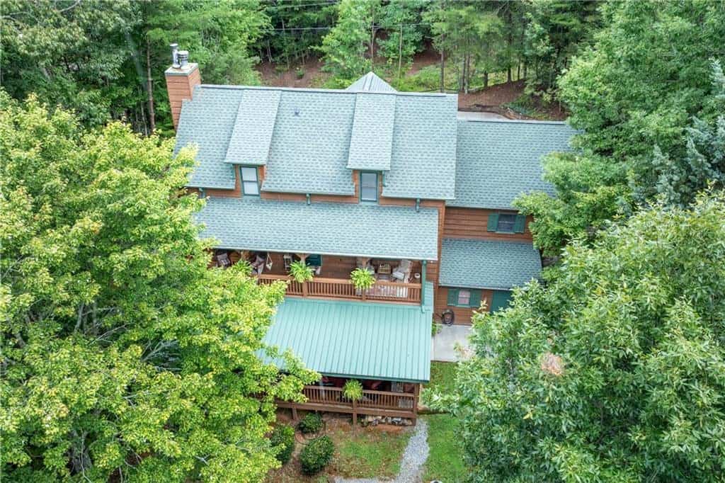 427 N Lake Drive, Ellijay, GA 30536