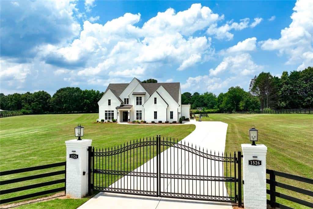 1526 Clover Lane, Bishop, GA 30621