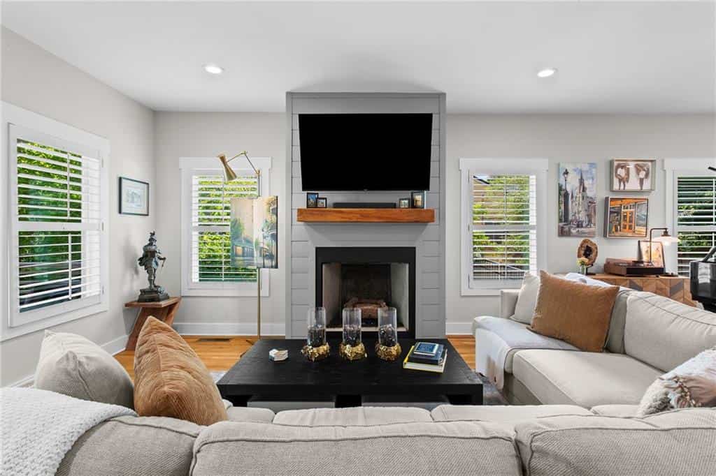 Listing photo 6