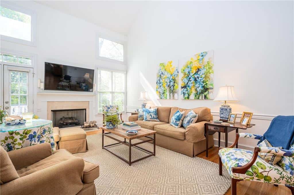 Listing photo 6