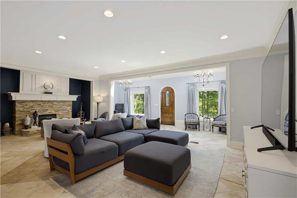 Listing photo 6