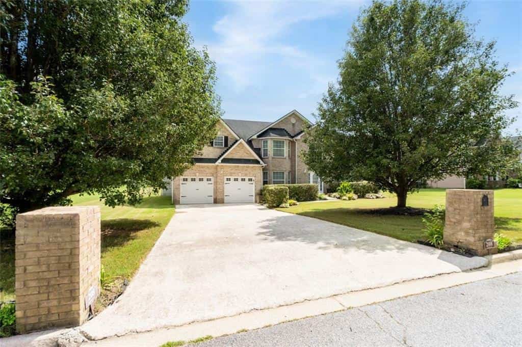 Listing photo 4