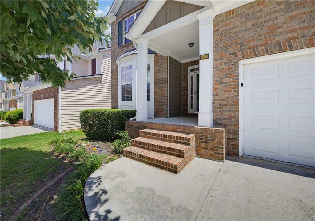 Listing photo 3