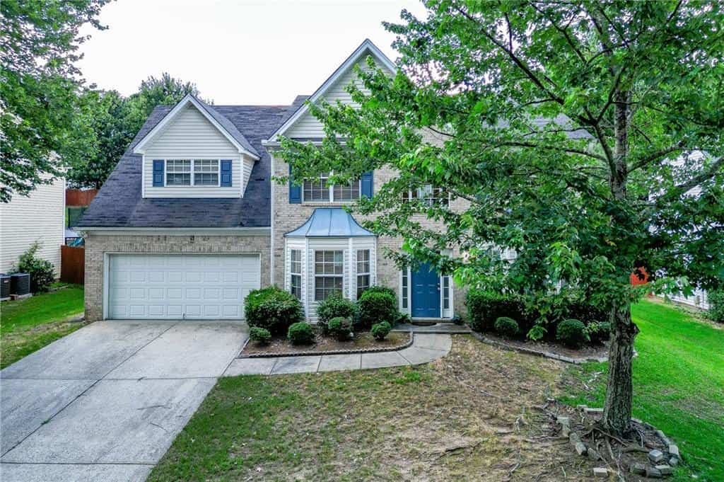 Listing photo 3