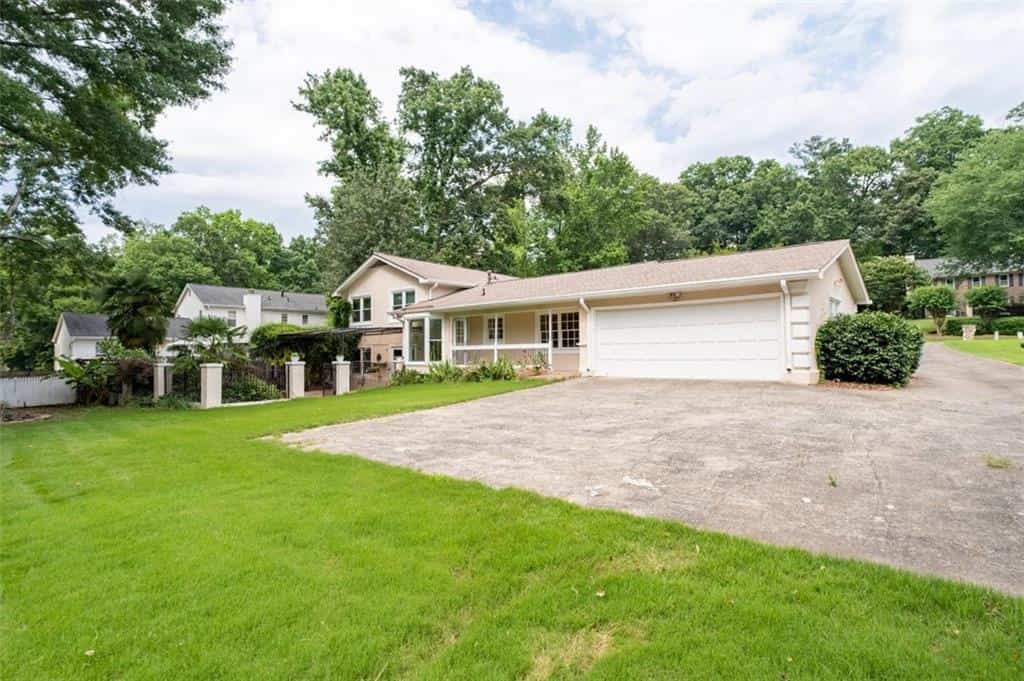 Listing photo 6