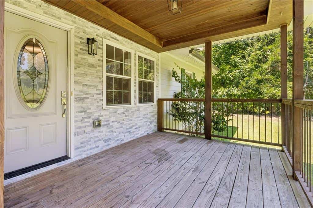 Listing photo 6