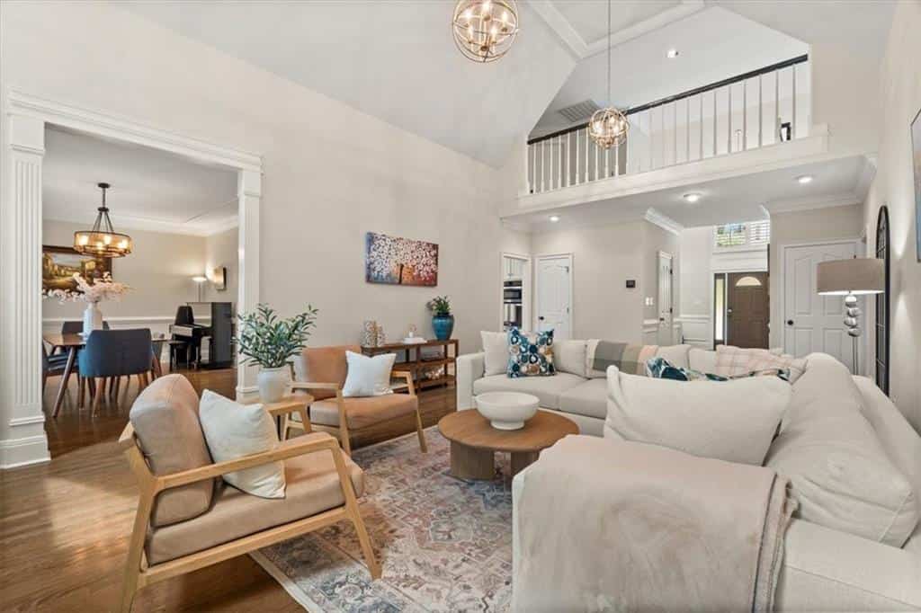 Listing photo 6