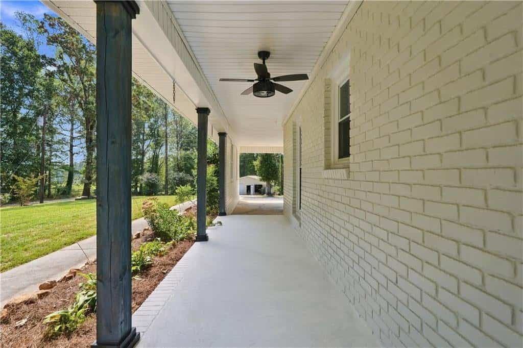 Listing photo 6