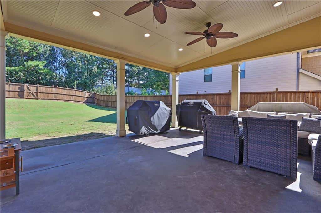 Listing photo 6
