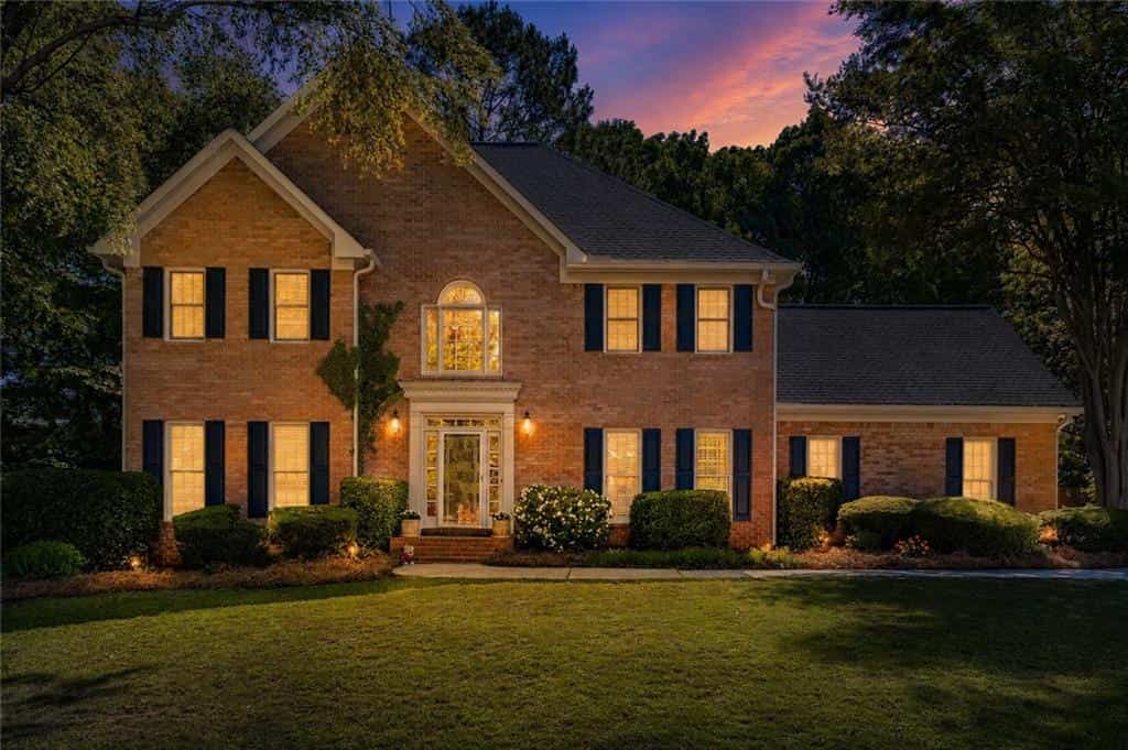 1484 Bellflower Court SW, Lilburn, GA 30047