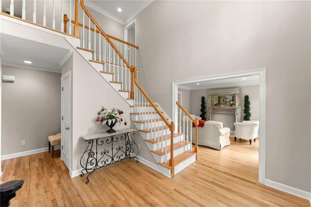 Listing photo 6