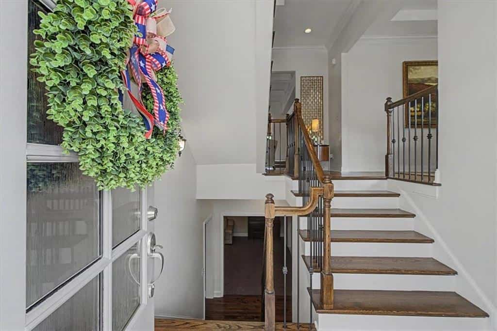 Listing photo 6
