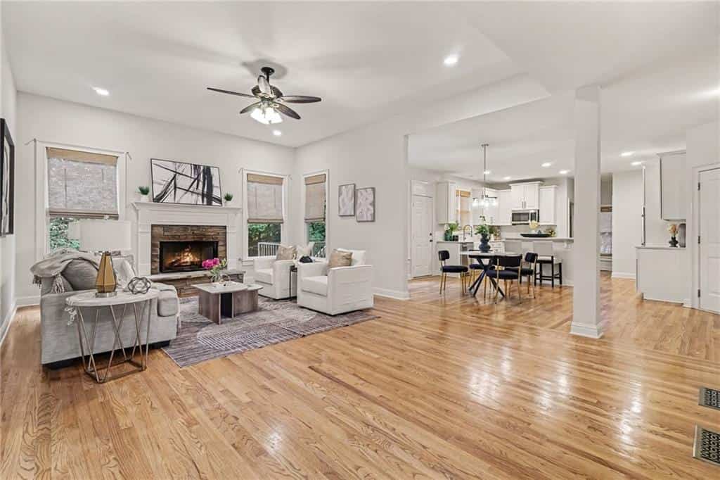Listing photo 6