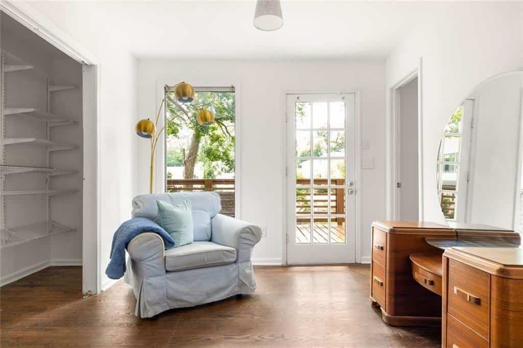 Listing photo 6