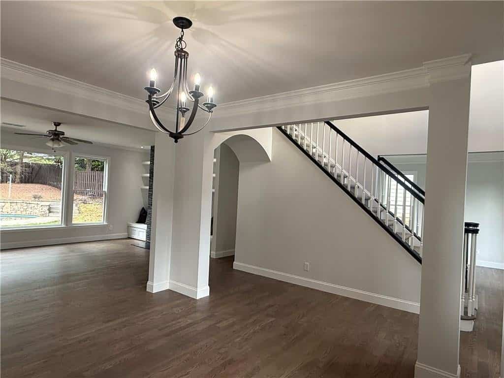 Listing photo 6